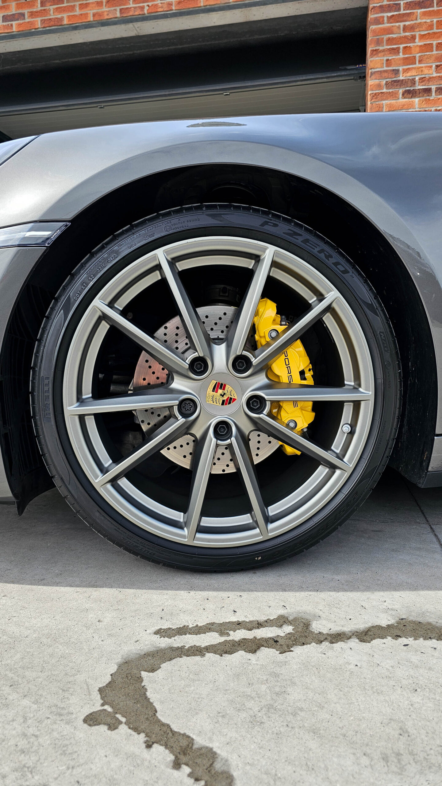 Peinture-A©triers-de-frein-scaled